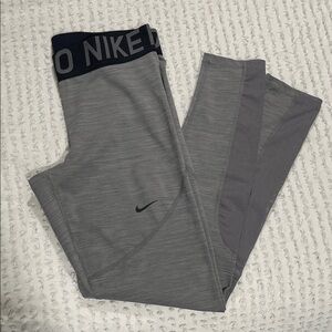 Nike Womens Charcoal Gray Leggings
